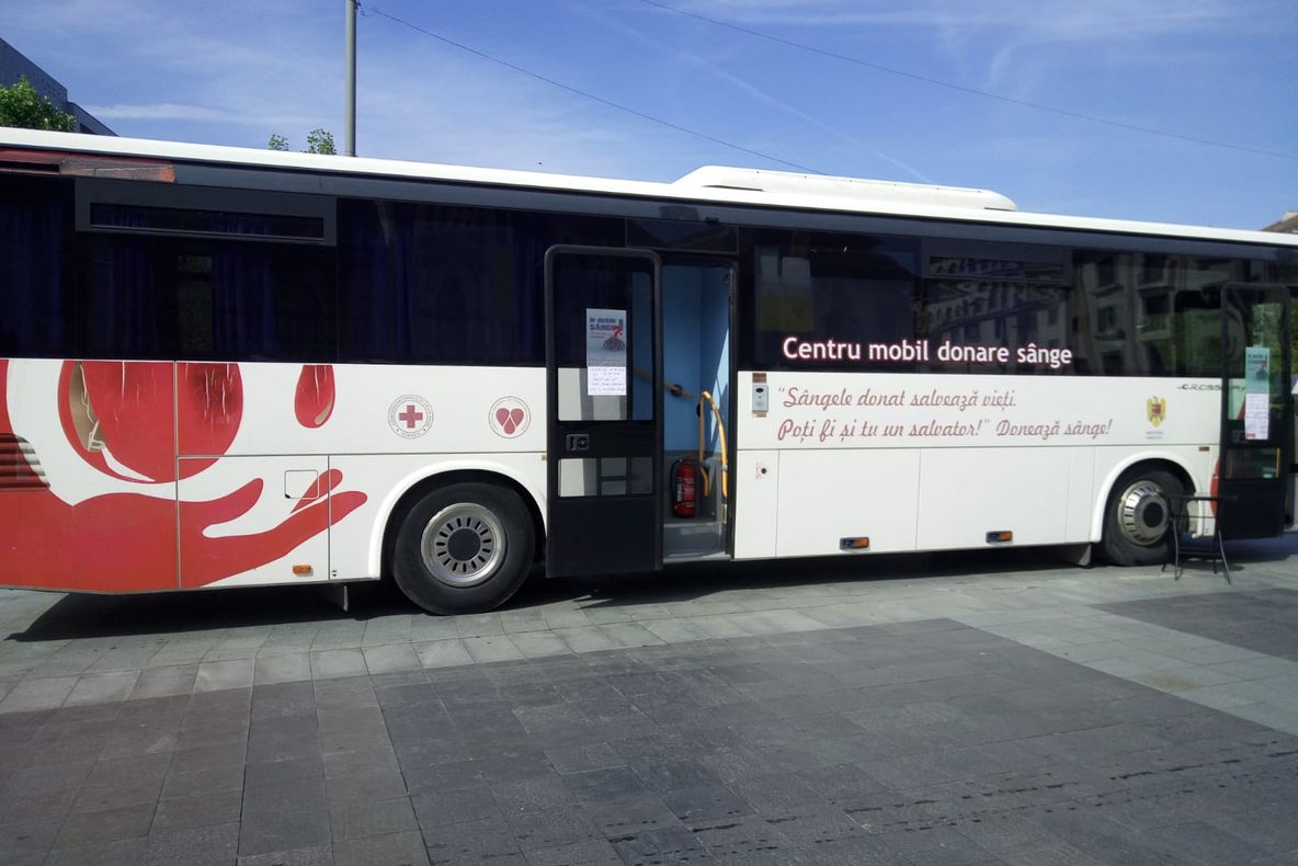 Cu laboratorul mobil de recoltare de sânge, din nou, în centrul Craiovei