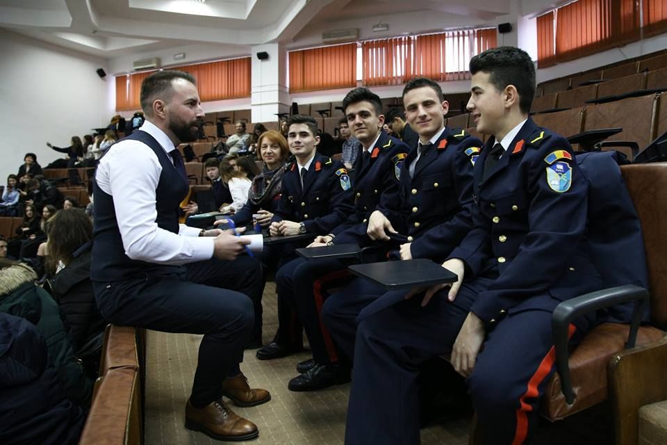 O nouă ediție a „Competiției Tinereții”, în județul Dolj. Data limită de înscriere a liceelor