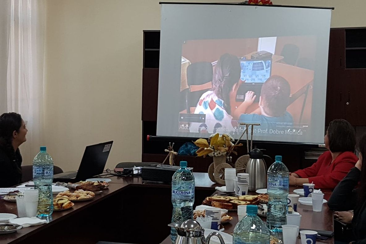 Predare și evaluare moderne, la Centrul Școlar pentru Educație incluzivă „Sfântul Vasile” din Craiova