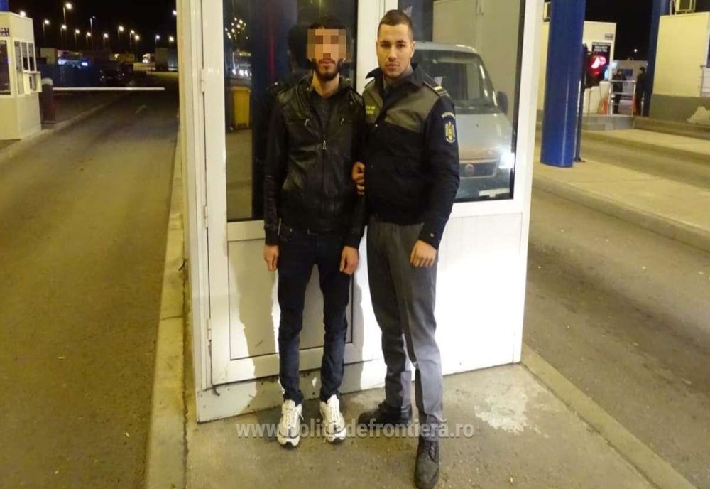 Dolj: Sirian depistat că voia să treacă vama folosind acte false