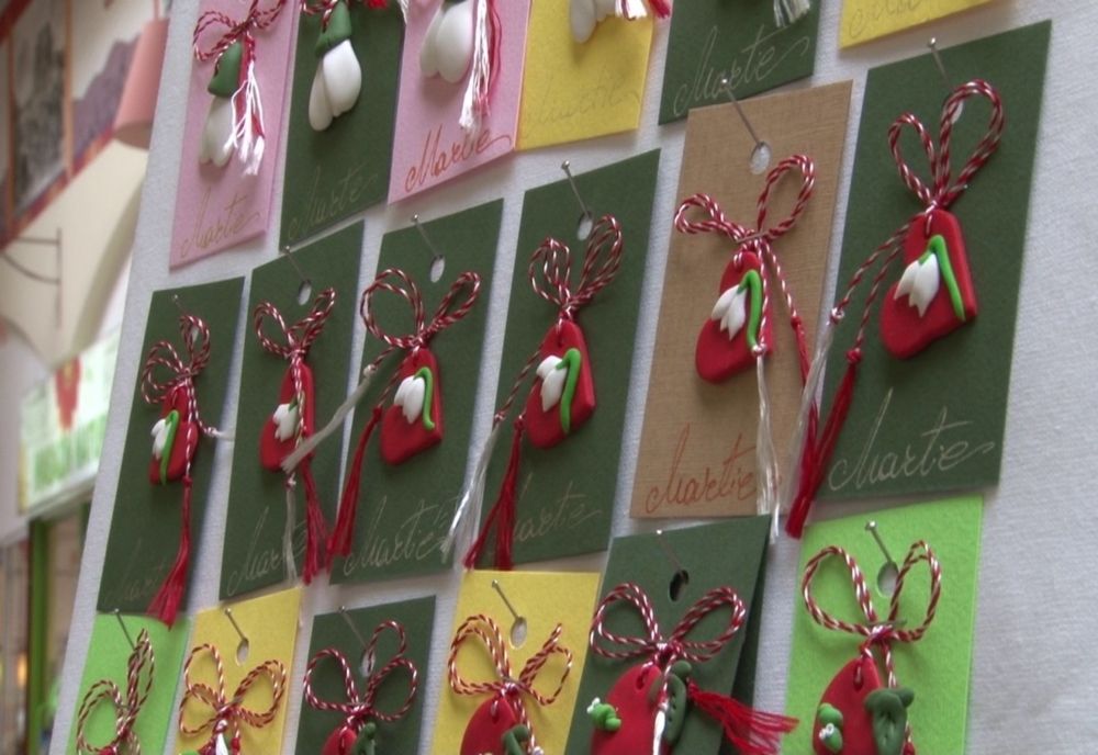 Craiova. Vinzi mărțișoare în zona centrală, plătești dublu pentru metrul pătrat ocupat