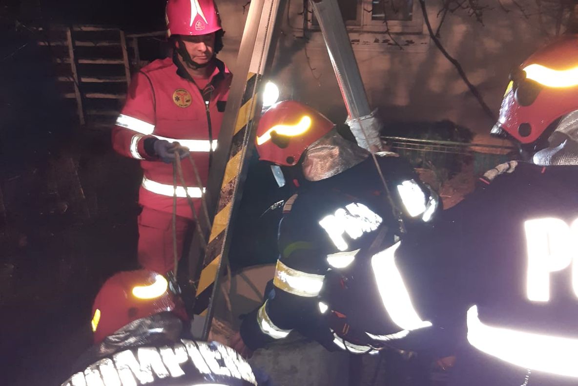 Bărbat din Dolj, mort după ce a căzut într-o fântână