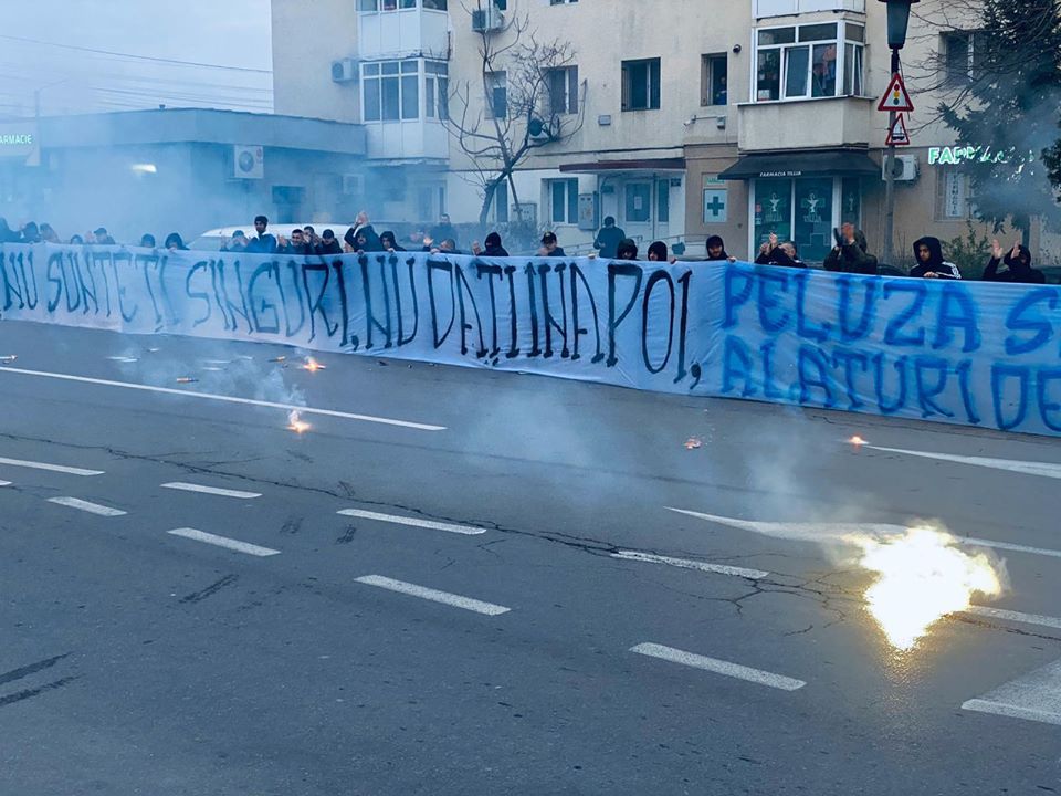 VIDEO. Mesaj de susținere din partea  Galeriei FC Universitatea pentru medicii de la „Infecțioase” Craiova