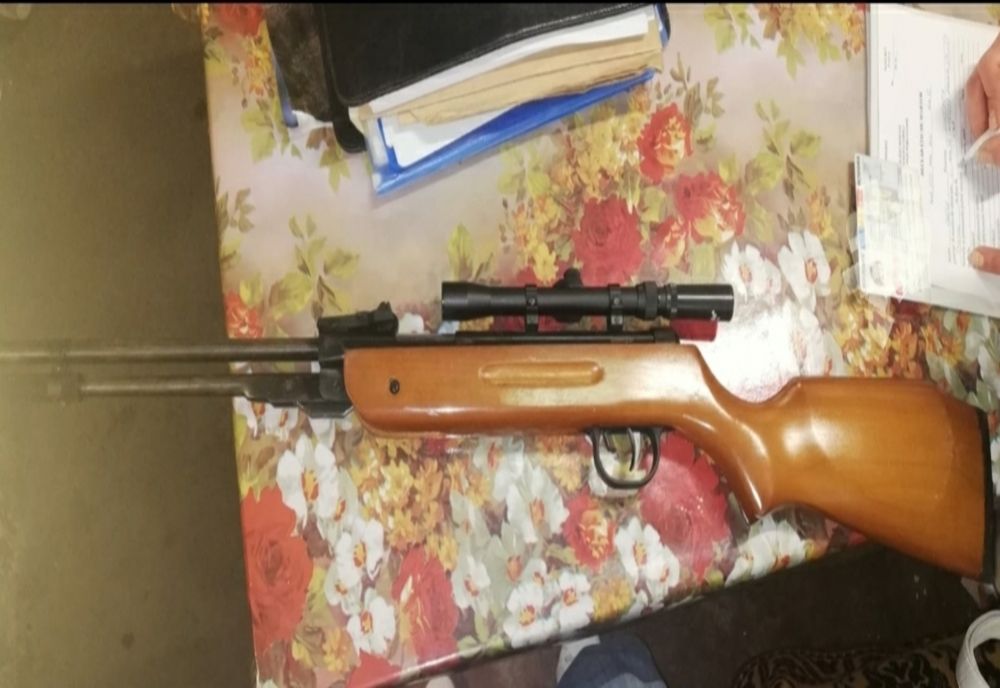 Craiovean cercetat penal după ce a fost prins cu o armă deținută ilegal 