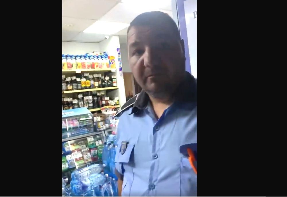 VIDEO: Poliţist local din Craiova, fără mască în magazin. A fost amendat