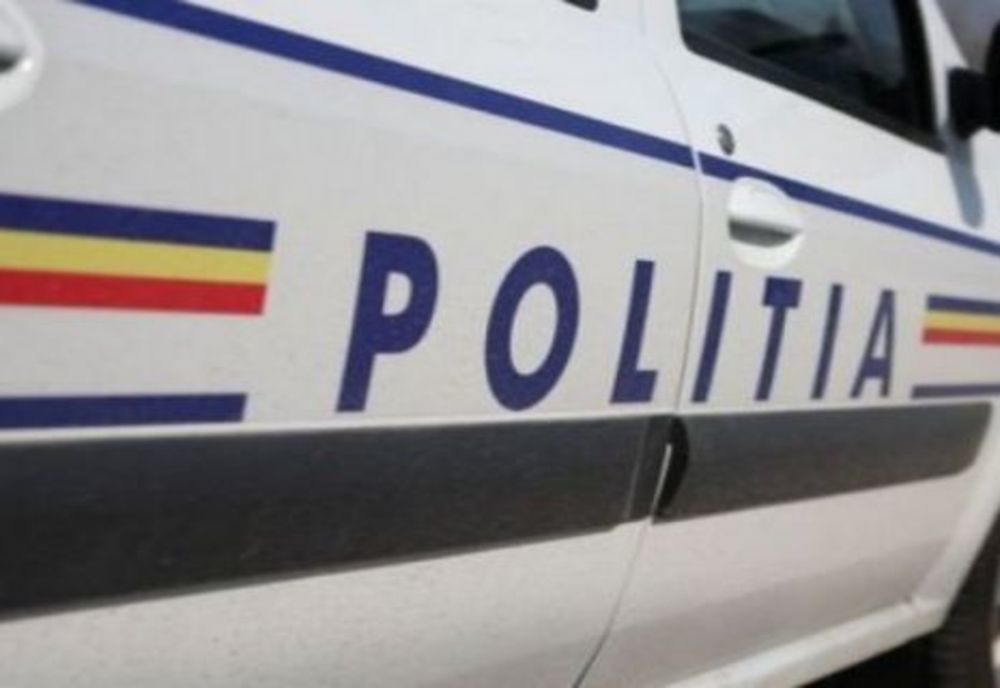 Accident în Dolj: Un tânăr băut a intrat cu maşina într-o remorcă parcată