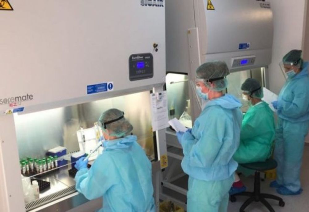 Sute de medici și asistenți detașați în direcțiile de sănătate publică și spitale