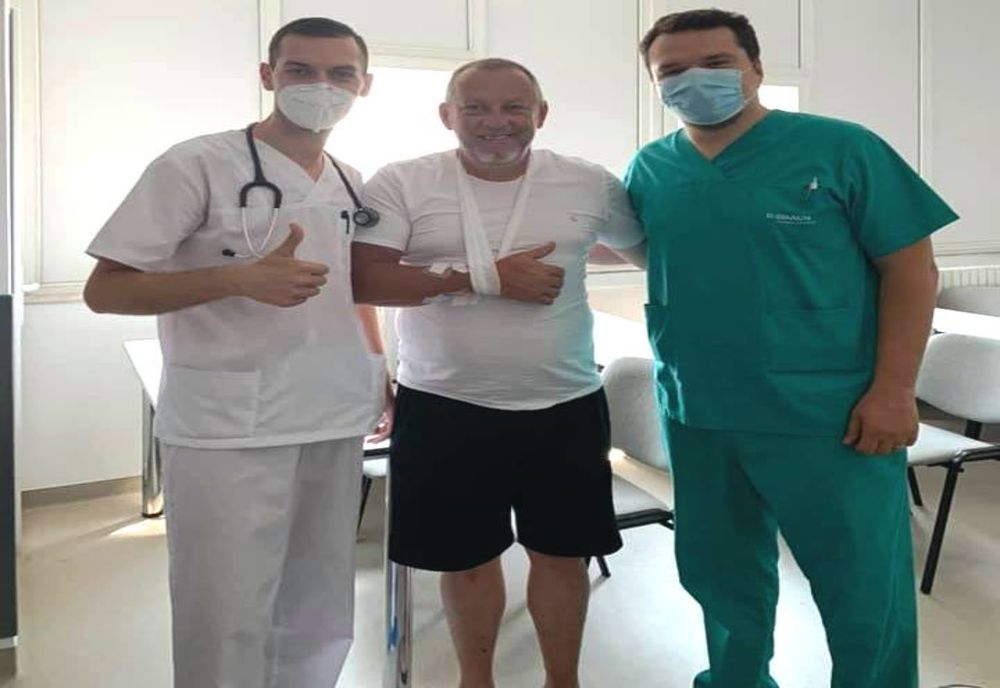 Selecţionerul României la handbal feminin, operat la inimă. Procedura a eliminat riscul producerii unui infarct