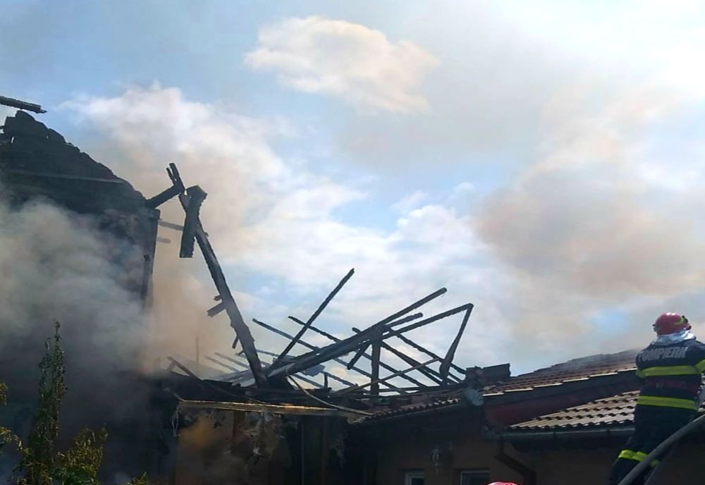 Incendiu la o casă din Craiova