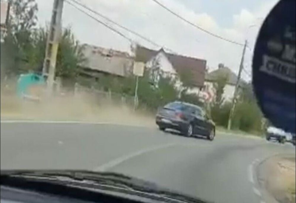VIDEO. Depăşire periculoasă a unui şofer din Gorj, filmată pe un drum din Olt