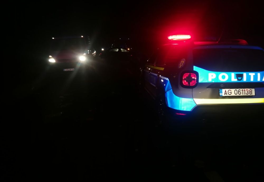 Accident în Dolj. Două autoturisme şi o căruţă, implicate