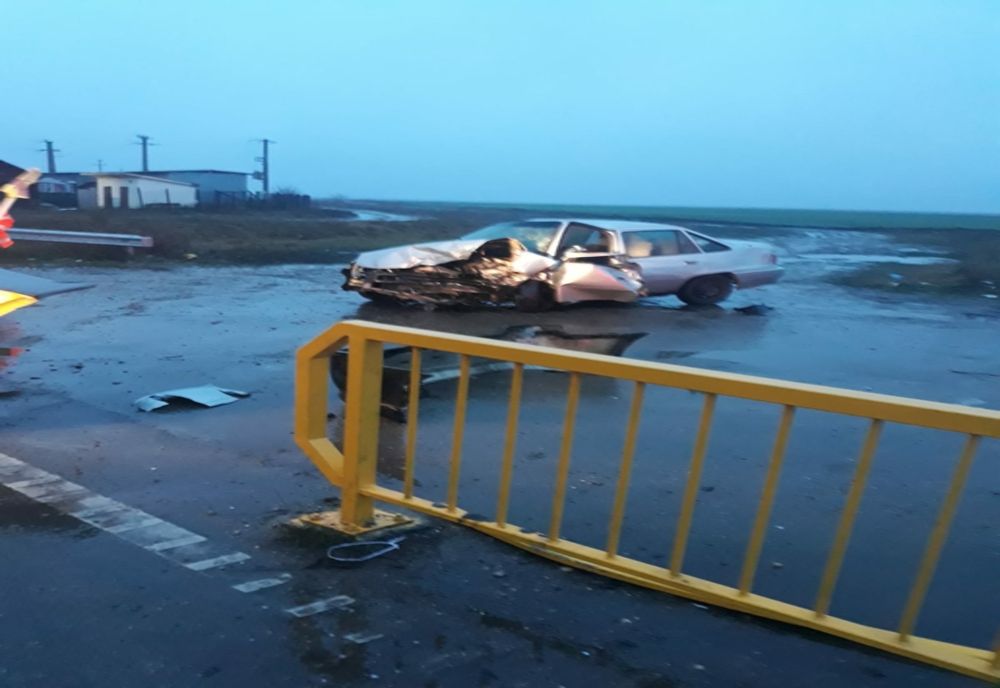 Cinci persoane la spital, în urma unui accident petrecut la Moţăţei