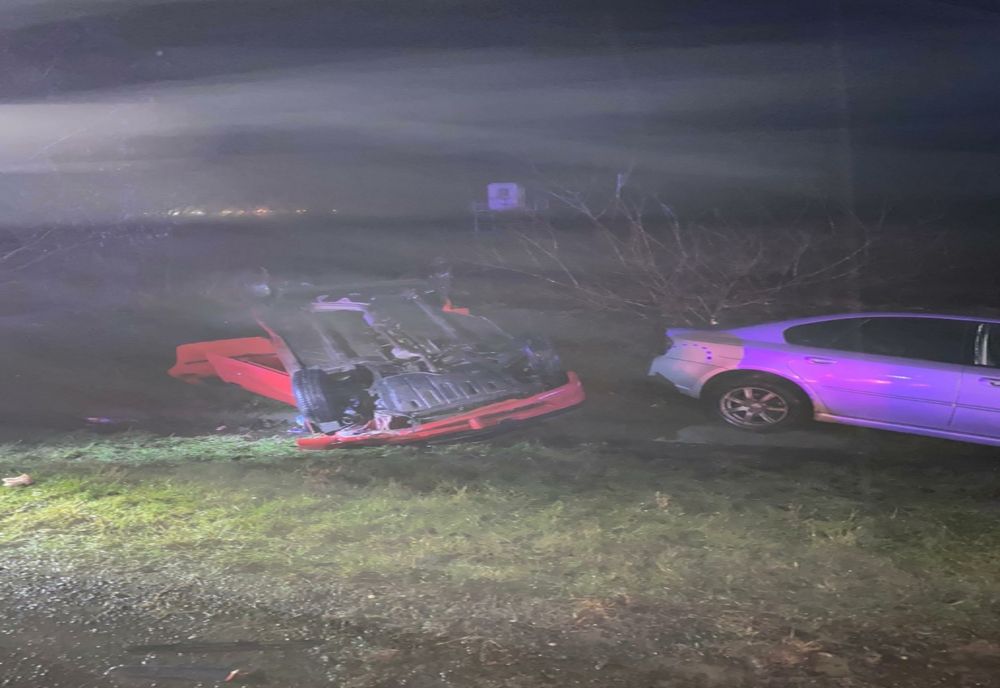 VIDEO. Un şofer fără permis s-a răsturnat cu maşina, în Dolj