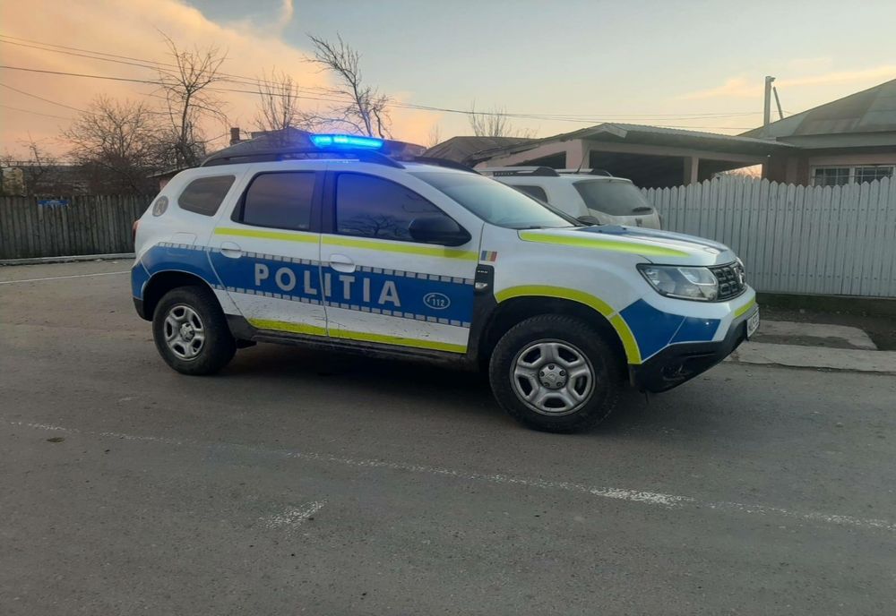 URMĂRIRE pe străzile Craiovei. Un şofer fără permis a încercat să fugă de poliţişti