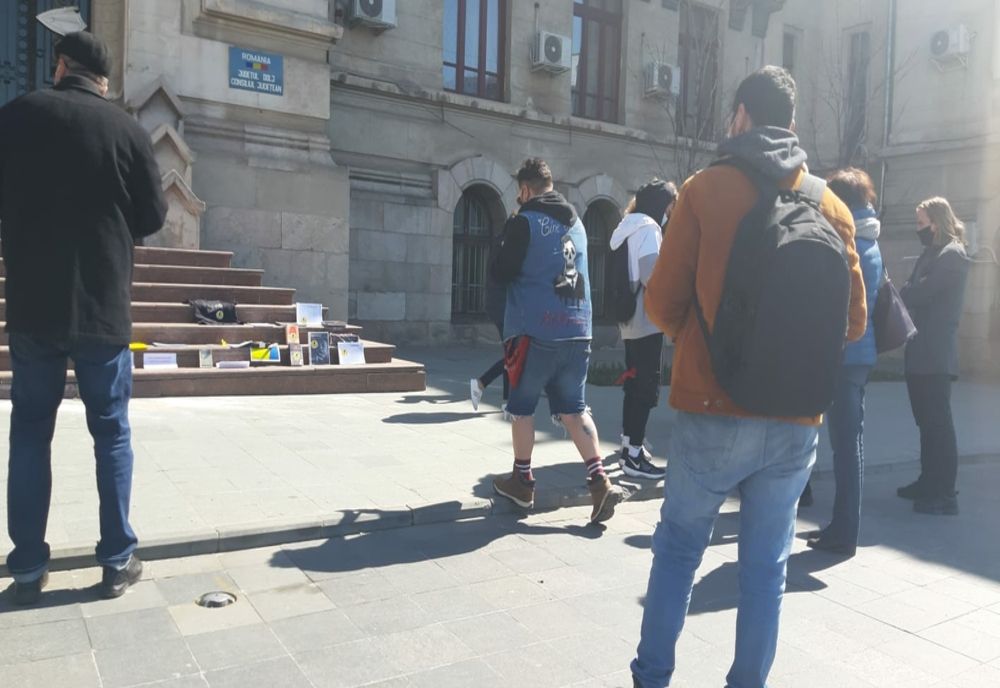 Încă un protest la Craiova: Artiştii independenţi au ieşit în stradă