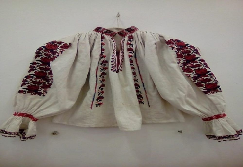 Expoziţie de ii, la Craiova