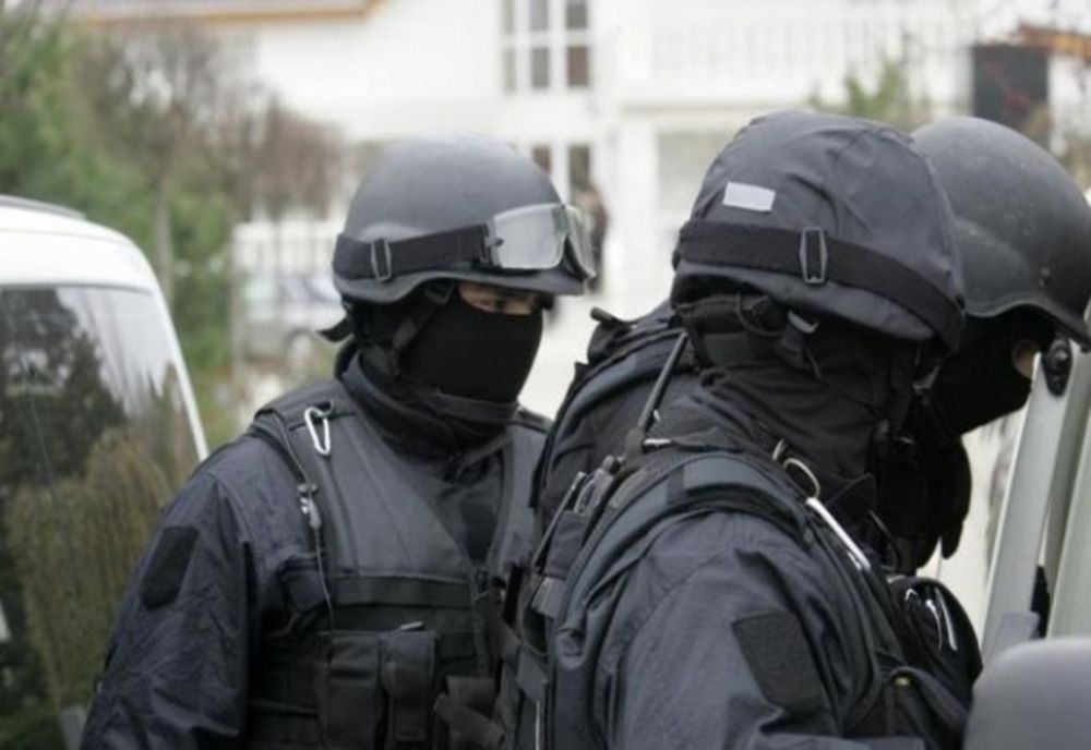 Petreceri întrerupte de poliţişti, în Dolj, noaptea trecută