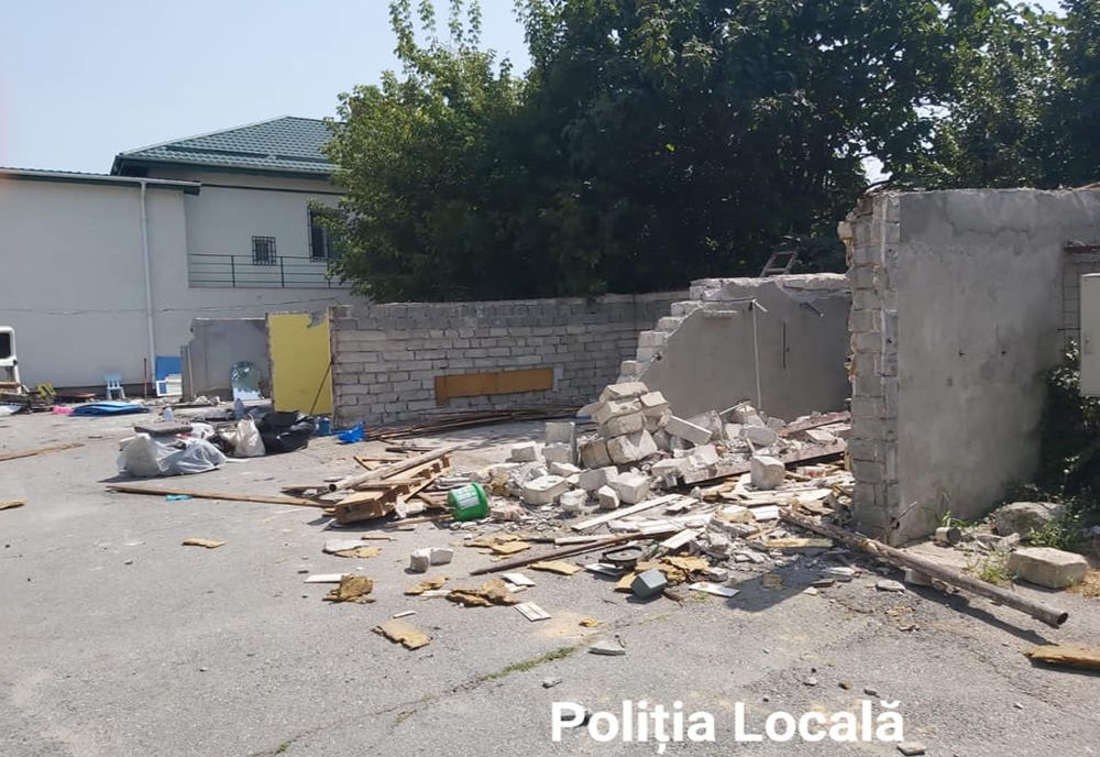 Craiova: Se demolează garajele amplasate ilegal