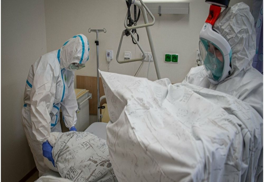 Adolescent de 17 ani din Dolj, nevaccinat, mort în urma infecţiei cu COVID-19