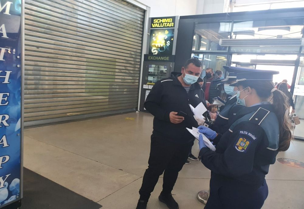 Craiova: Certificatele verzi, controlate la intrarea în mall