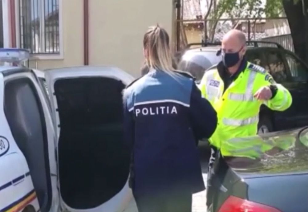 Craiova: Tânăr reţinut după ce şi-a bătut fosta soţie şi i-a tăiat cauciucurile autoturismului