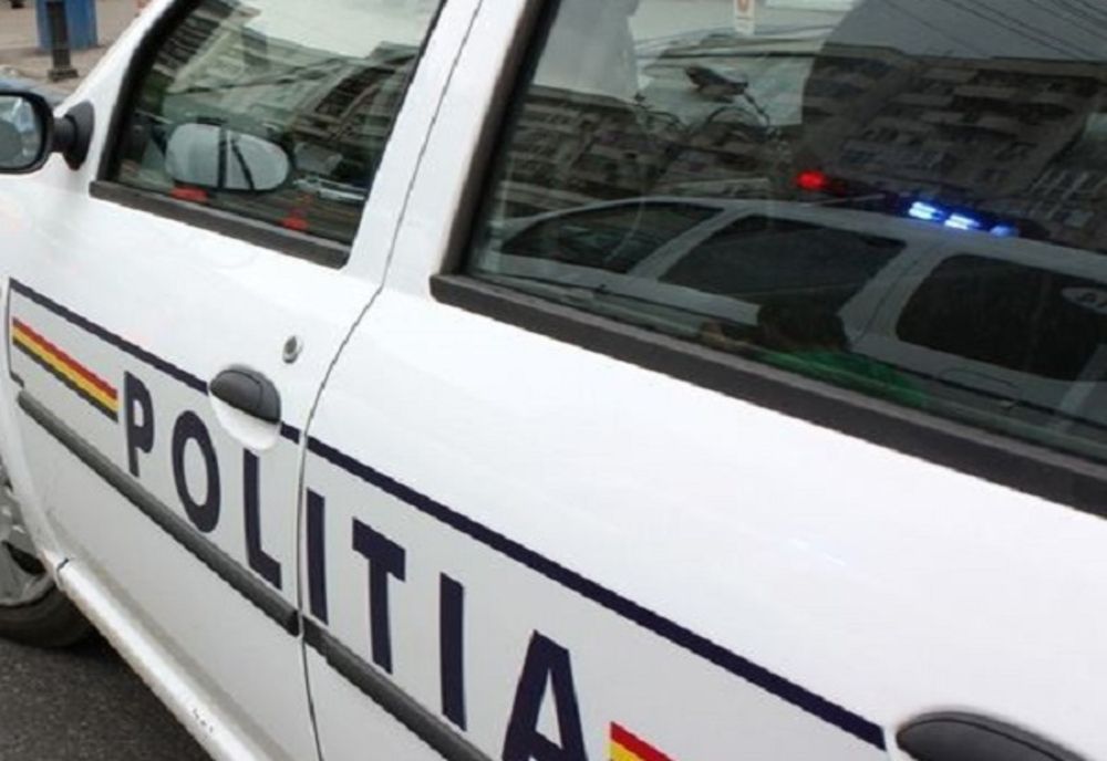 Dolj: Prins de poliţişti în casa unei bătrâne, pe care încerca să o violeze