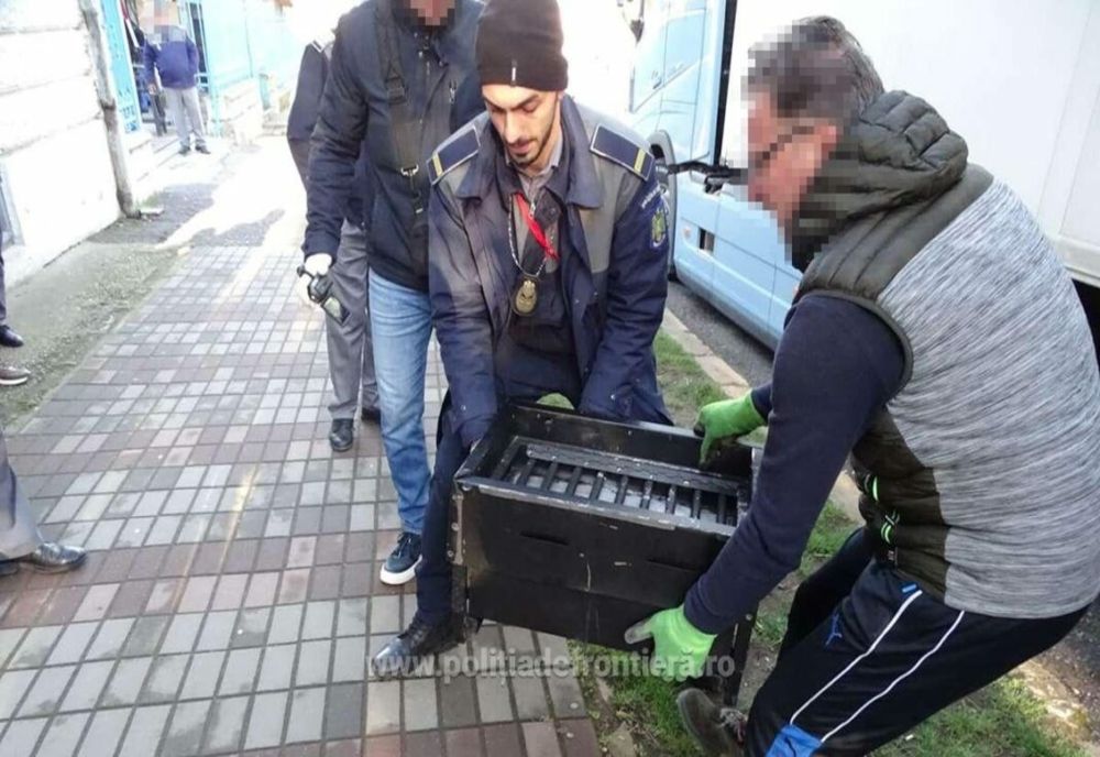 Zeci de kilograme de opiu, descoperite în Vama Calafat. Unde erau ascunse