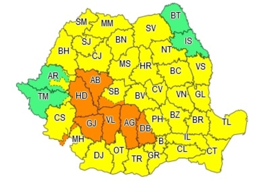 Mai multe judeţe din ţară, sub Cod Galben şi Cod Portocaliu de ploi abundente