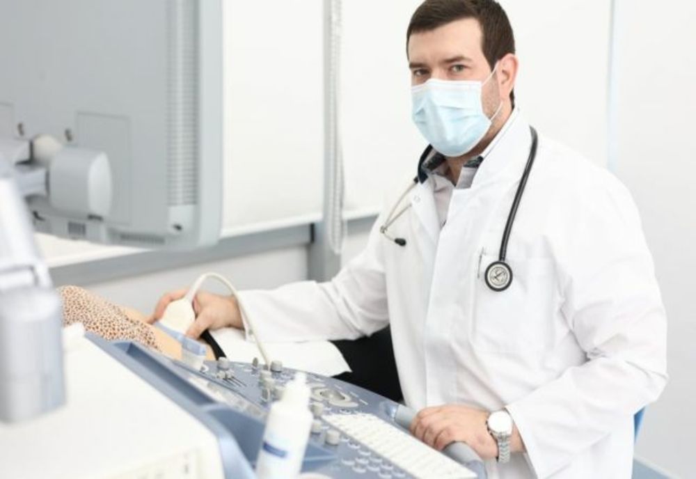 Fonduri din PNRR pentru reabilitarea şi dotarea cabinetelor medicilor de familie