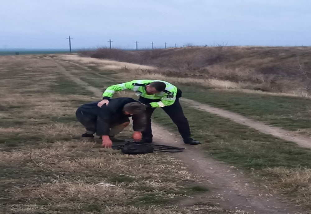 Dolj: Bătrân găsit pe un câmp, la 12 ore de la dispariţia sa