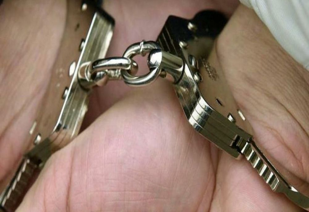 Un bărbat din Dolj care şi-a bătut fosta concubină, reţinut de poliţişti. Un alt bărbat, agresat de individ