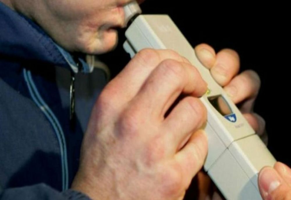 Dosar penal pentru un tânăr din Craiova, depistat beat la volanul unei maşini şi fără permis