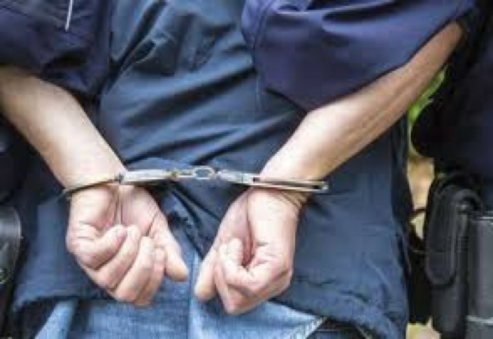 Metoda inedită prin care doi bărbați au jefuit un bătrân de 25.000 de lei, în Dolj