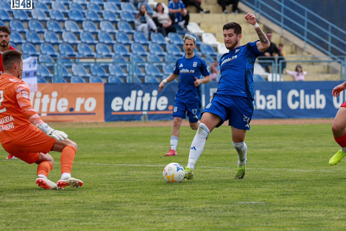 FCU CRAIOVA, ÎNVINSĂ LA BUZĂU DUPĂ CE A CONDUS LA PAUZĂ