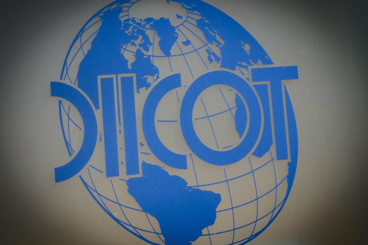 JURNALISTUL VLAD PETREANU ȘI DEPUTATUL USR IULIAN LORINCZ, RECLAMAȚI LA DIICOT PENTRU COMUNICAREA DE INFORMAȚII FALSE