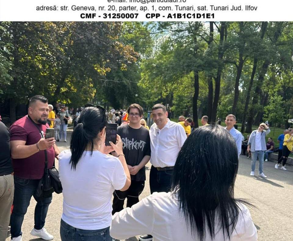 GEORGE SIMION, PRIMIT CU ENTUZIASM LA CRAIOVA. MESAJUL AUR PENTRU ROMÂNI: „MERGEȚI LA VOT!“