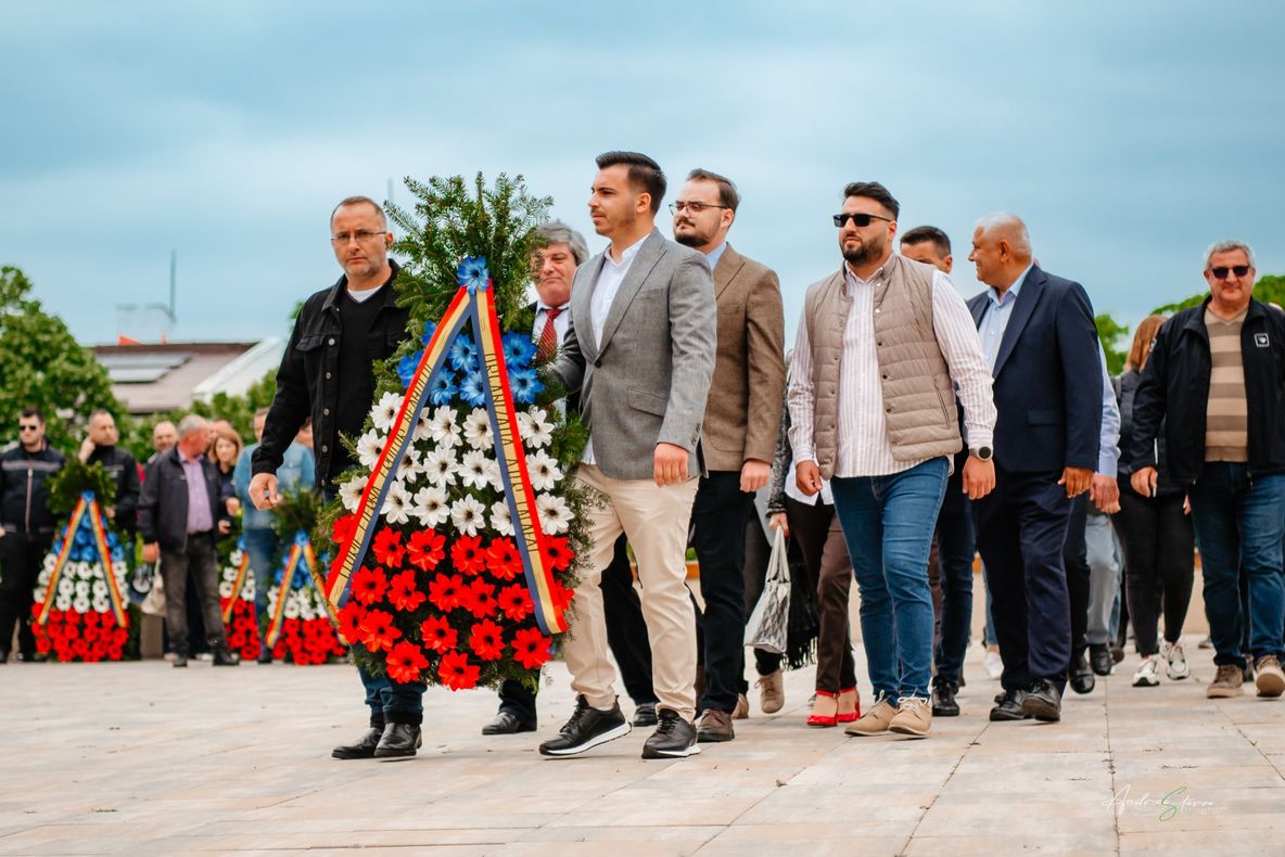 REPREZENTANȚII AUR DOLJ AU MARCAT ZIUA INDEPENDENȚEI ROMÂNIEI LA CALAFAT, ORAȘUL DIN CARE A PORNIT ASALTUL ASUPRA VIDINULUI