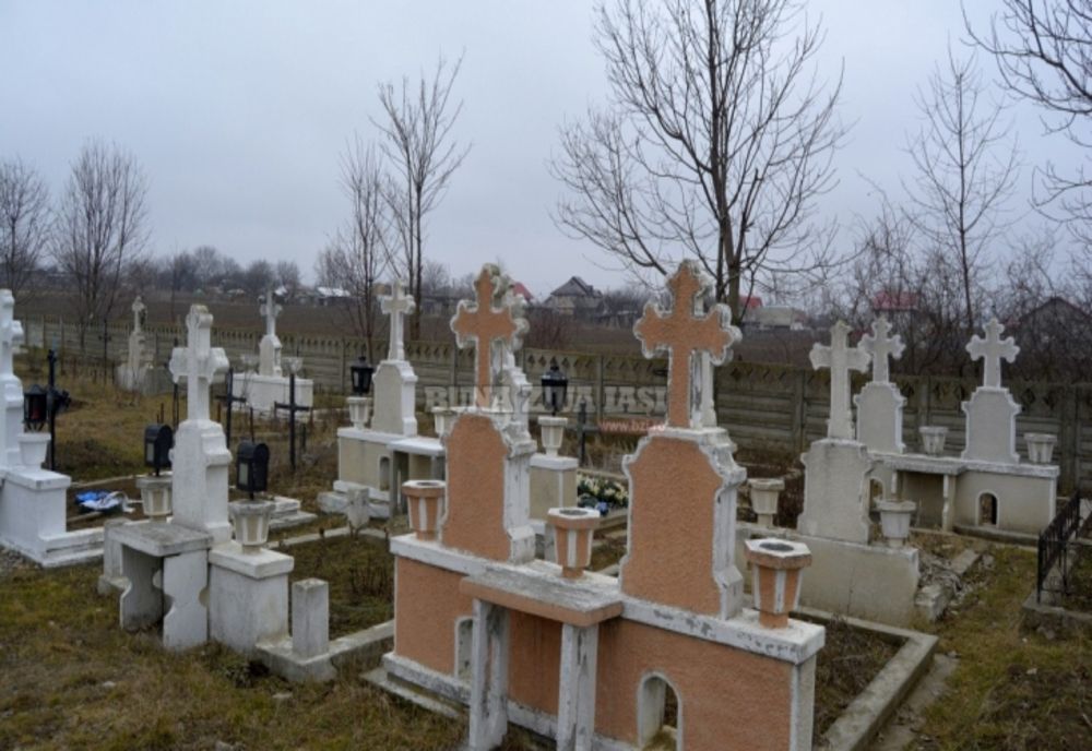 BĂRBAT DE 62 DE ANI, GĂSIT ÎMPUȘCAT ÎNTR-UN CIMITIR DIN GIURGIU, DUPĂ CE ȘI-A ANUNȚAT SOȚIA CĂ SE SINUCIDE