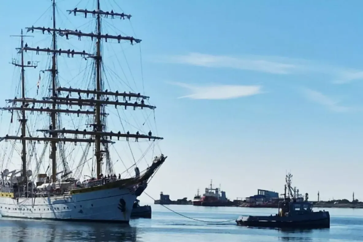 Nava-școală „Mircea” pornește într-un marș transatlantic de 150 de zile: misiune de instruire și reprezentare până în SUA