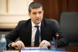 Două blocuri din Pitești, construite ilegal lângă un depozit mare de muniţie. 18 angajaţi MApN, cercetaţi de DNA