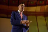 GEORGE SIMION, LA CCIR: „NU MAI POATE CINEVA SĂ NE PUNĂ PUMNUL ÎN GURĂ!“