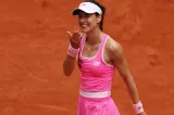 Emma Răducanu o oprește pe Sorana Cîrstea la Queen’s. Românca, învinsă în două seturi după un început dificil