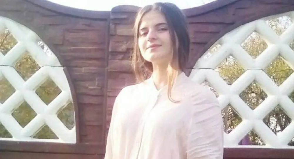 alexandra-macesanu-5