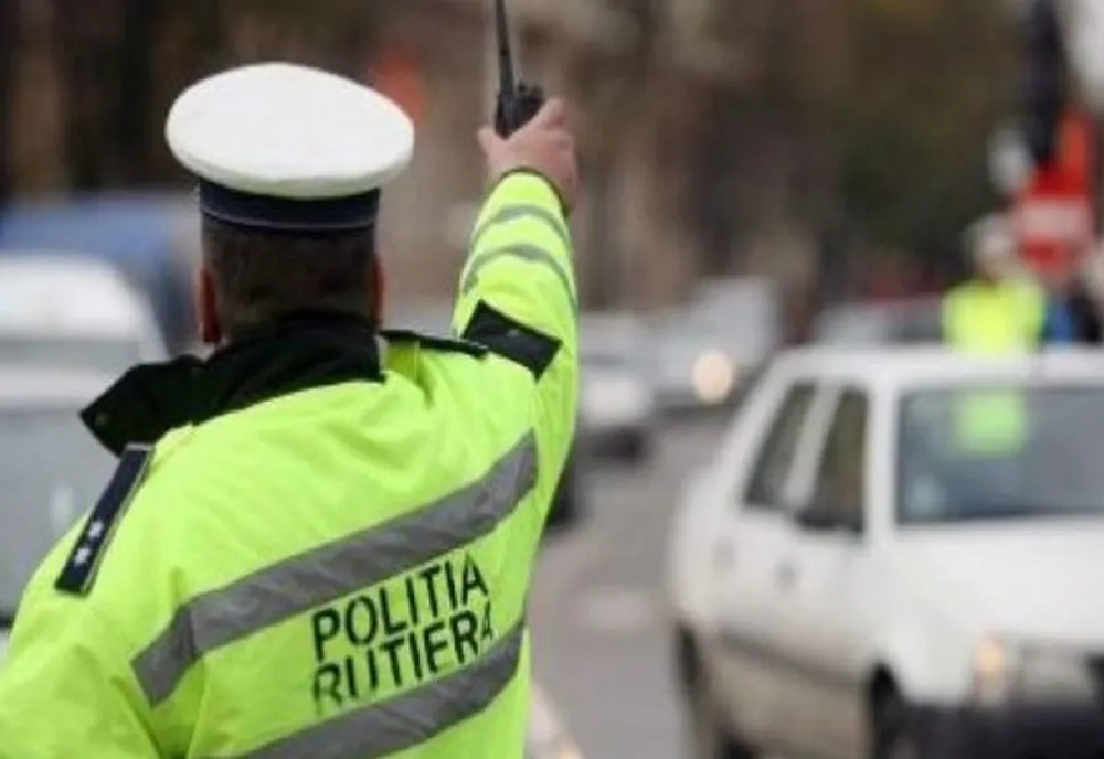 Tânăr fără permis, urmărit de polițiști 