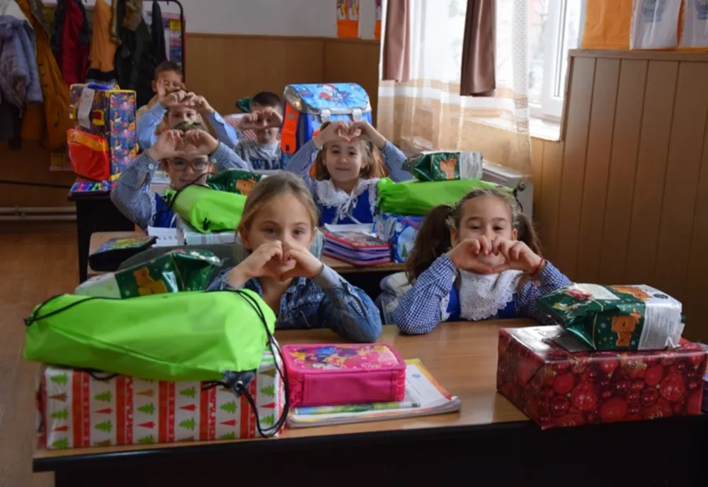 La peste 4.500 de copii doljeni, Moș Nicolae a sosit din Germania 
