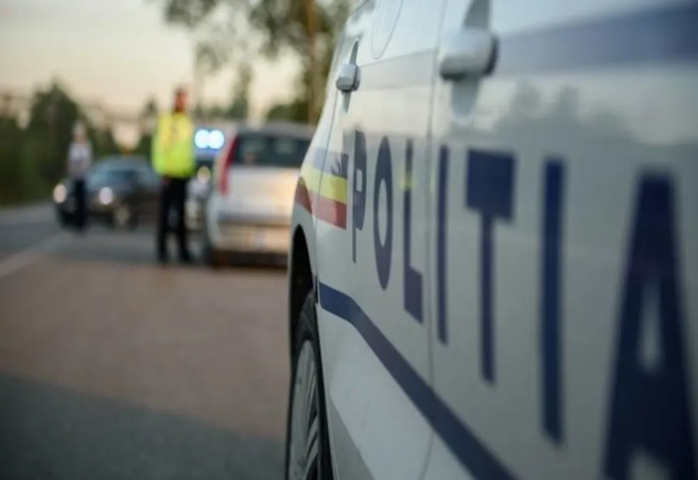 Un șofer cu alcoolemie de 1,41 mg/l alcool pur în aerul expirat a ajuns cu mașina într-un gard