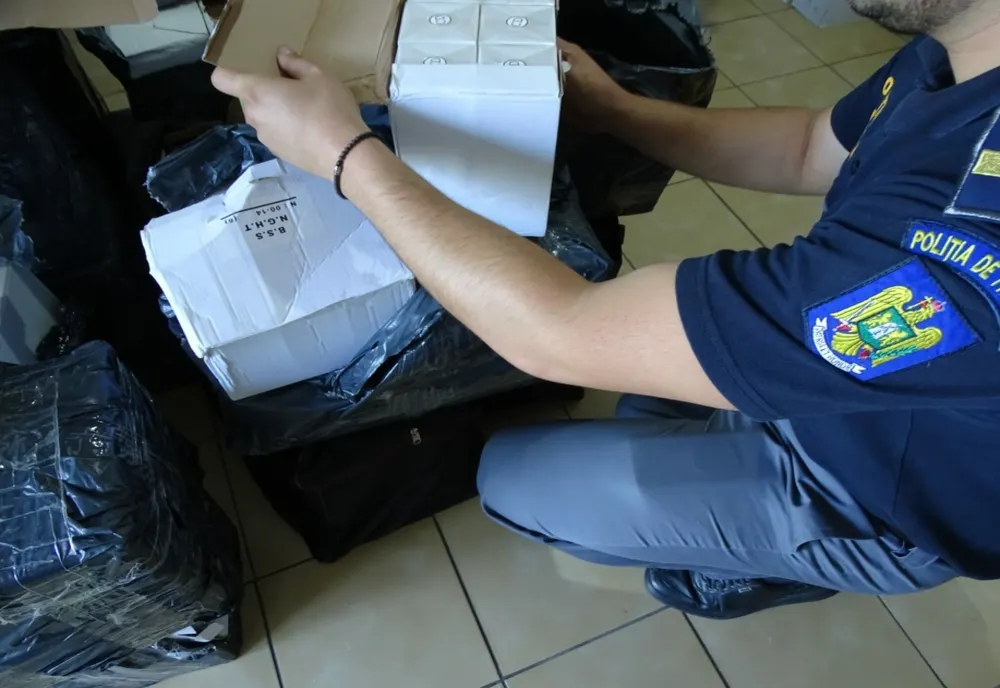 Turc cercetat pentru dare de mită!  A încercat să cumpere tăcerea unui ofițer de poliţie de frontieră cu 700 de euro