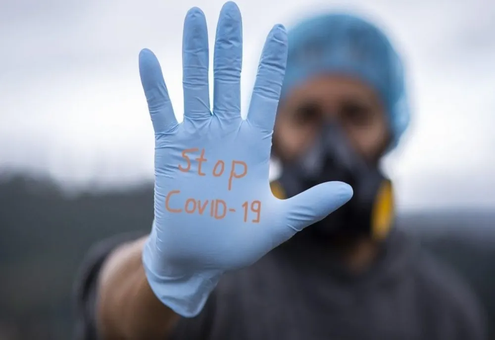 Aproape 600 de cazuri noi de coronavirus şi 10 decese, în Dolj