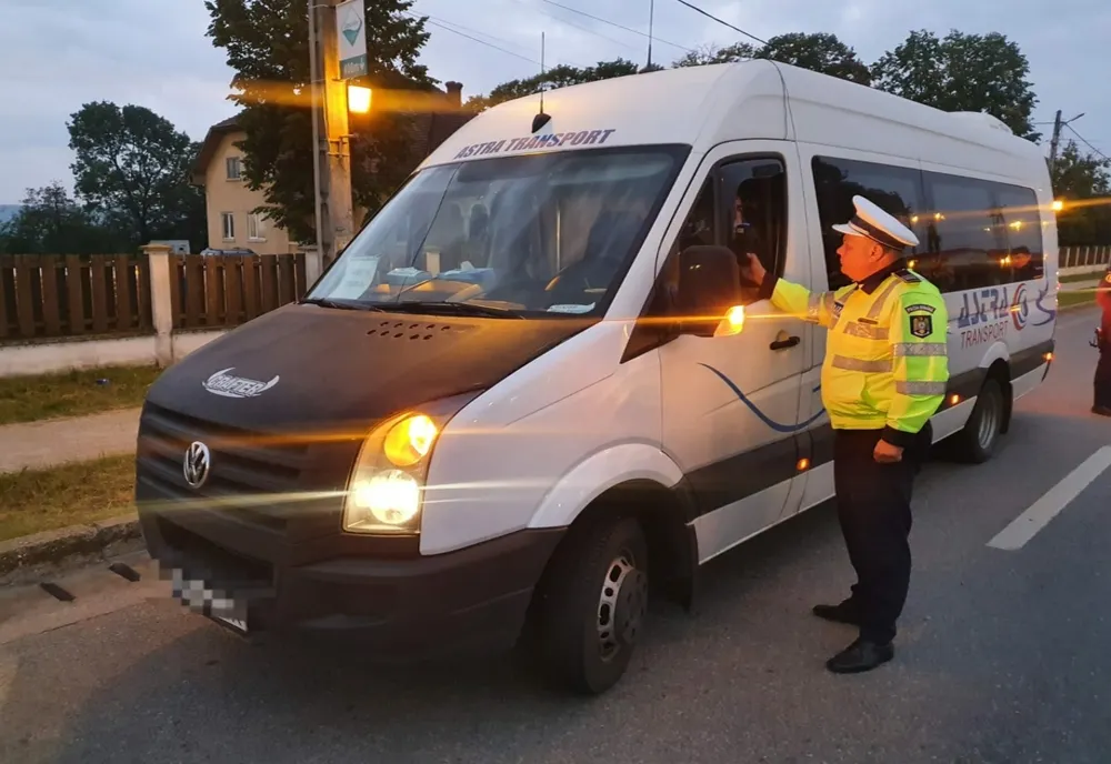 Dolj: Şofer băut, la volanul unui microbuz şcolar