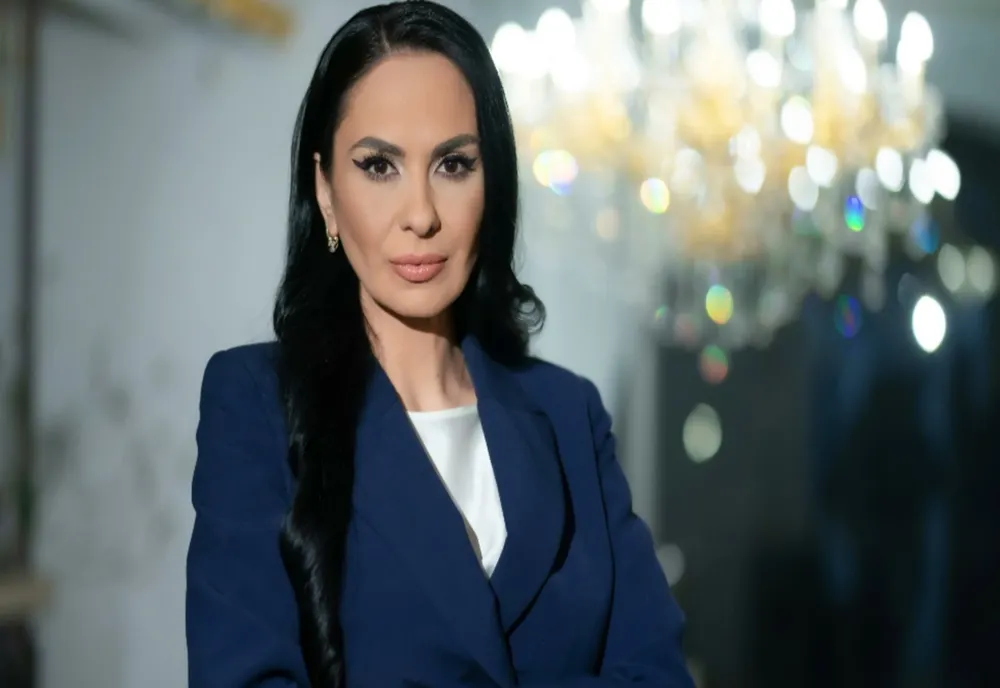 Alexandra Păcuraru: „Când ne-am defectat atât de mult încât am ajuns să avem lagăre ale torturii bătrânilor?”
